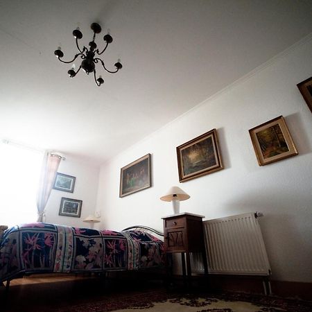 Chateau Neufays Theux Rom bilde