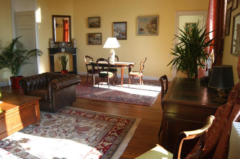 Chateau Neufays Theux Rom bilde