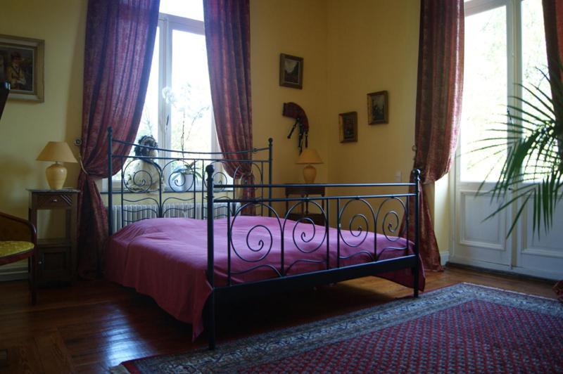Chateau Neufays Theux Rom bilde