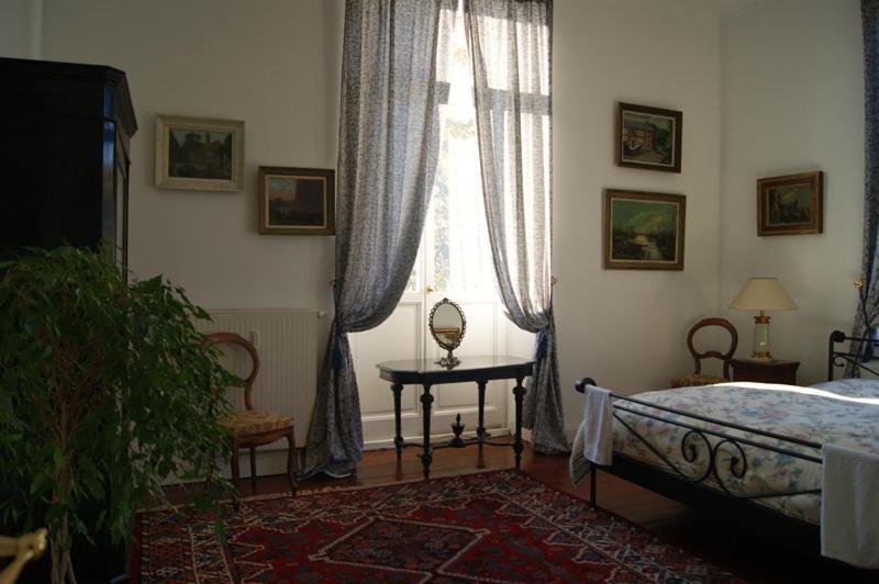 Chateau Neufays Theux Rom bilde