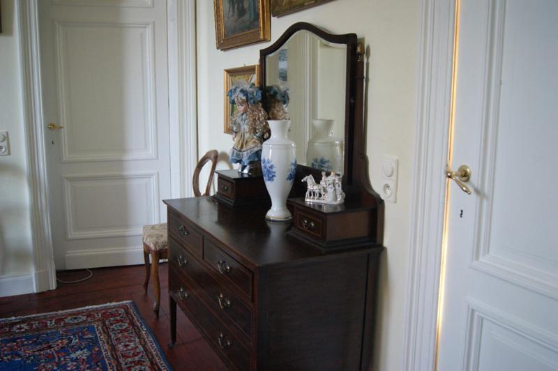 Chateau Neufays Theux Rom bilde