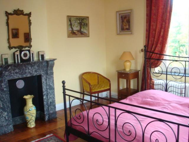 Chateau Neufays Theux Rom bilde