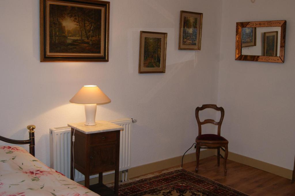 Chateau Neufays Theux Rom bilde