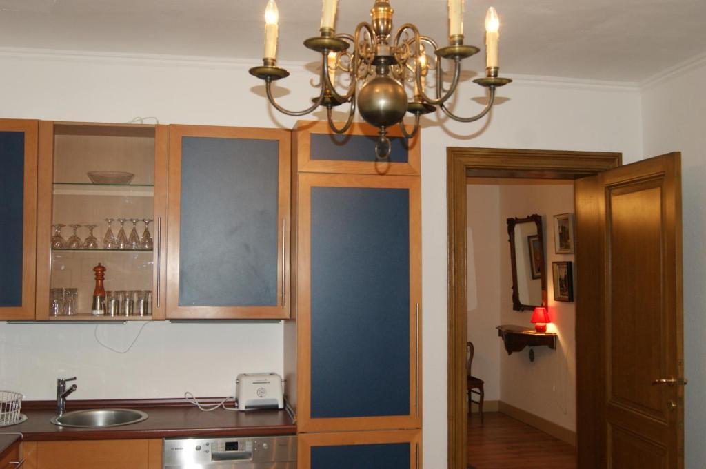 Chateau Neufays Theux Rom bilde
